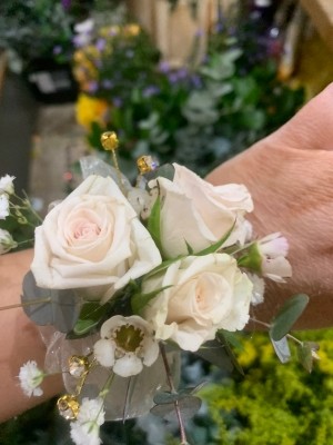 Corsage 1