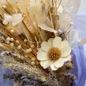 Pure and neutral dried  bouquet