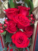 6 long stem red roses boxed