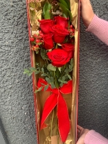 6 long stem red roses boxed