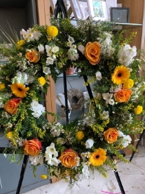 Exquisite country cheerful wreath